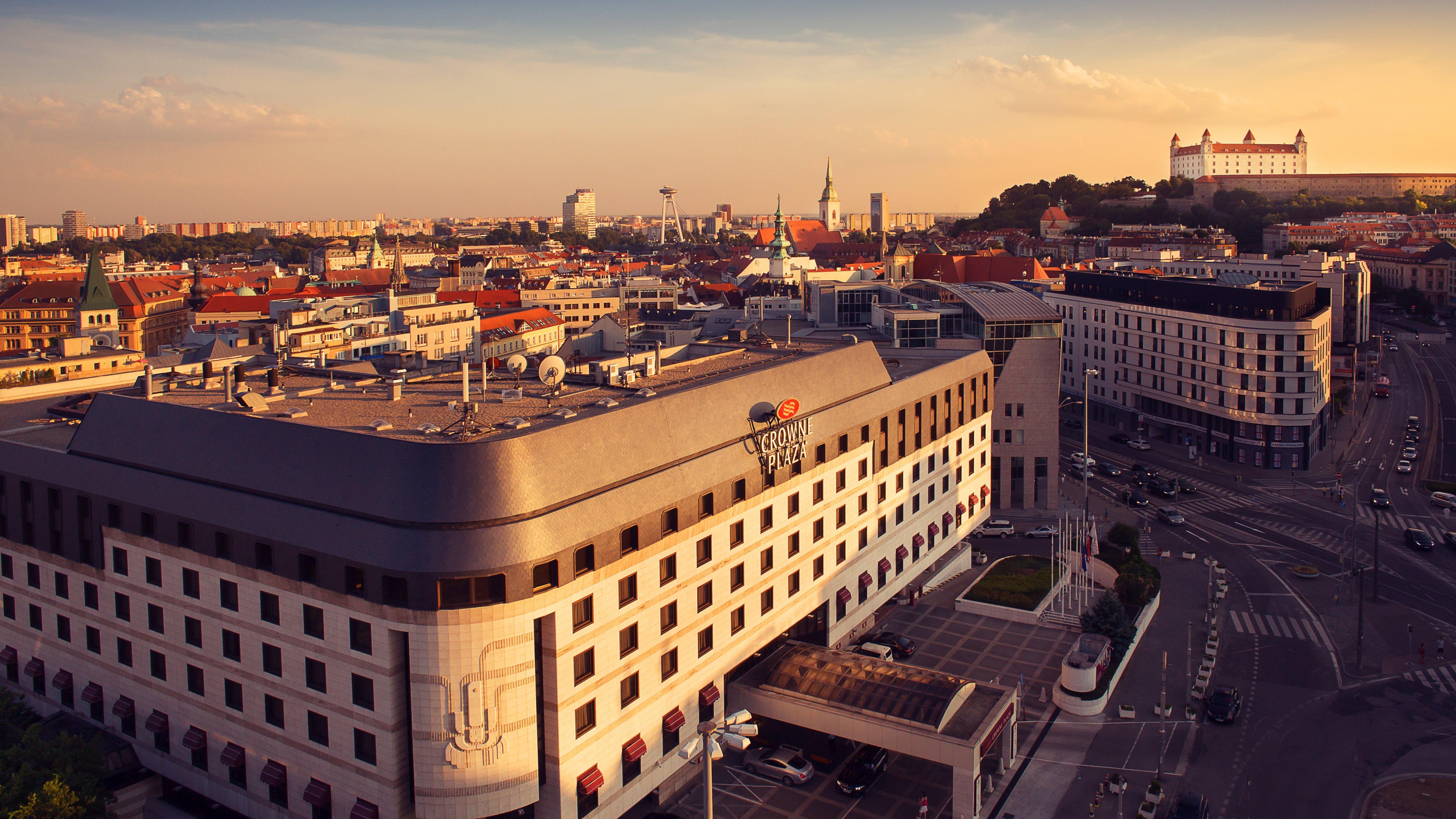 Crowne Plaza Bratislava By Ihg Hotel Luaran gambar