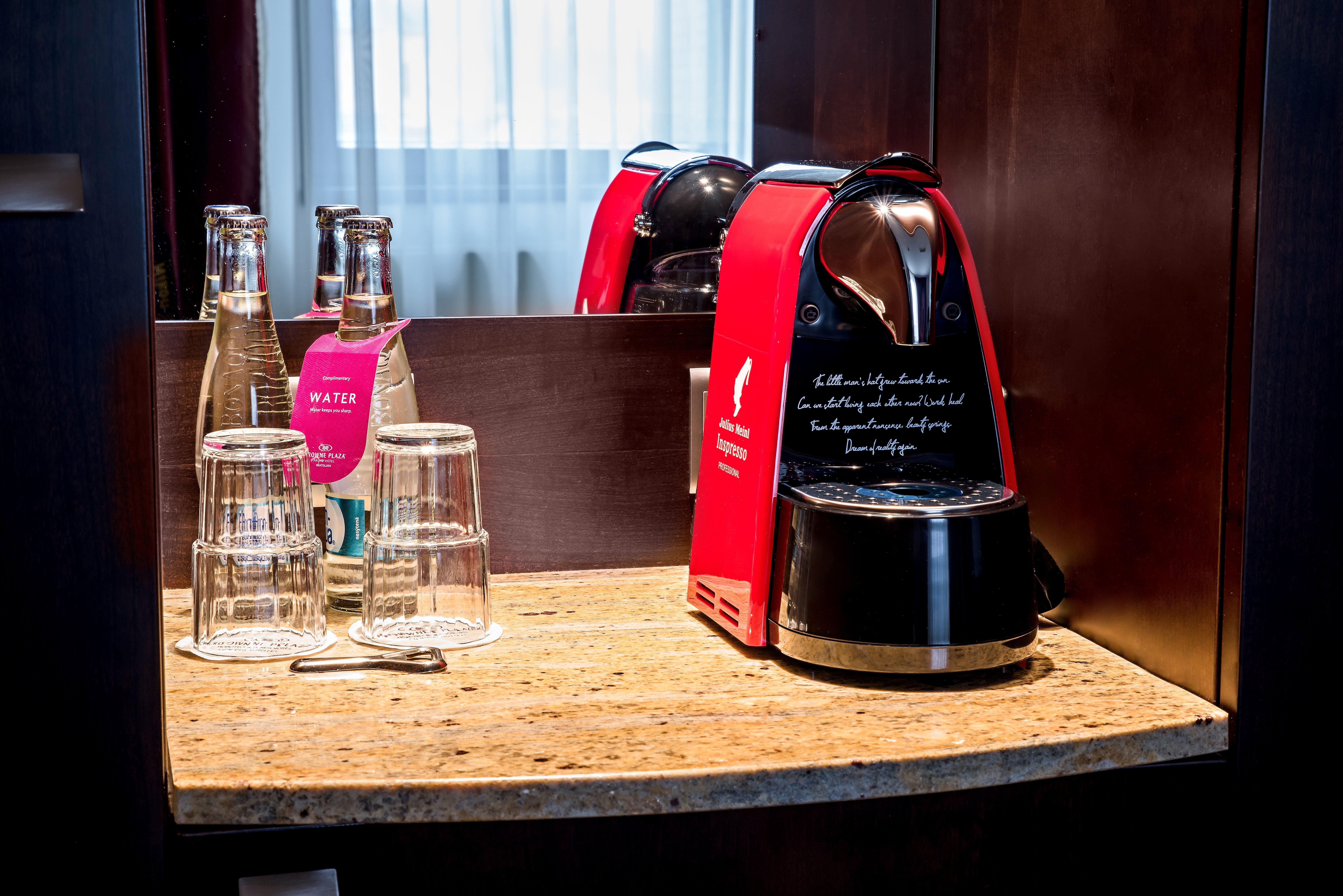 Crowne Plaza Bratislava By Ihg Hotel Luaran gambar