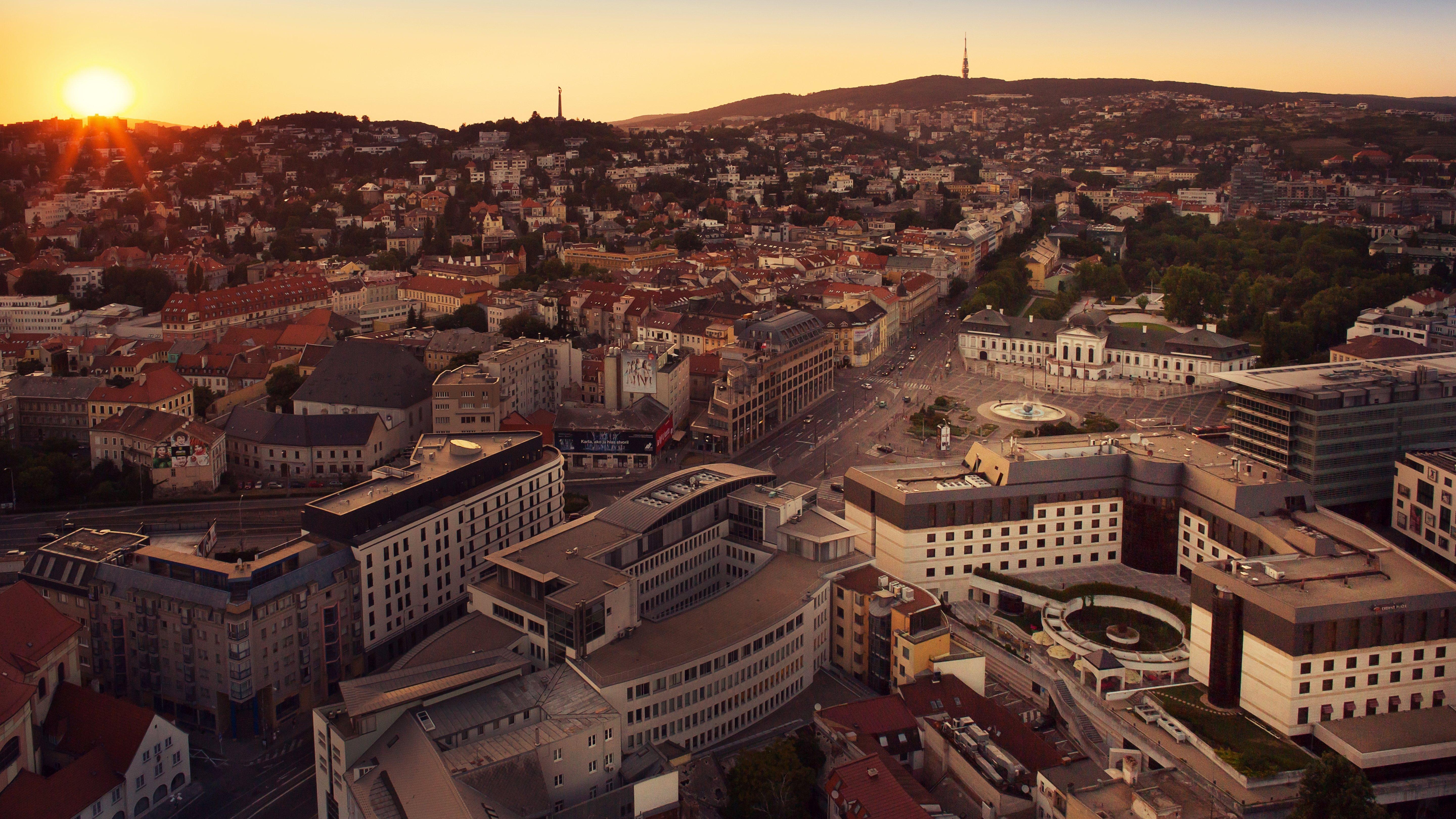 Crowne Plaza Bratislava By Ihg Hotel Luaran gambar