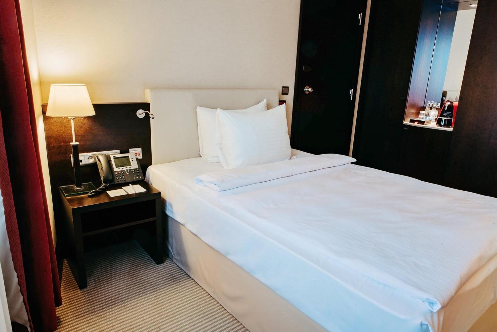 Crowne Plaza Bratislava By Ihg Hotel Luaran gambar