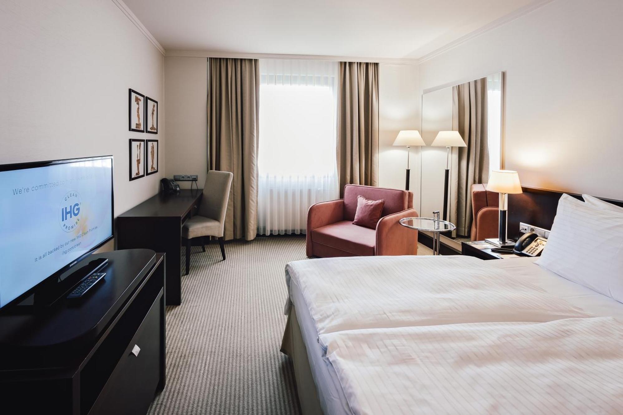 Crowne Plaza Bratislava By Ihg Hotel Luaran gambar