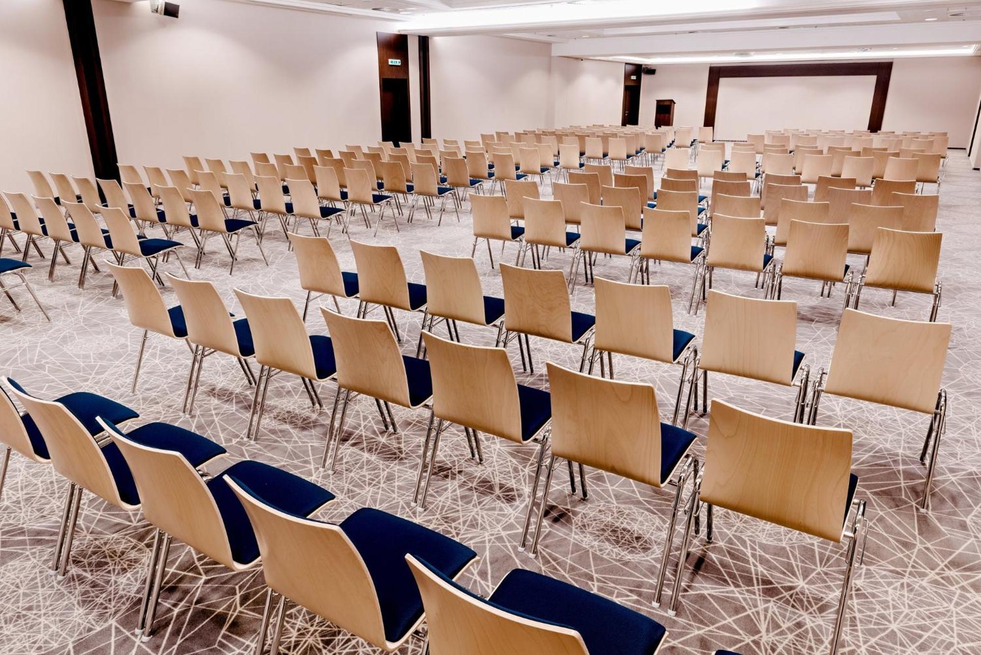 Crowne Plaza Bratislava By Ihg Hotel Luaran gambar