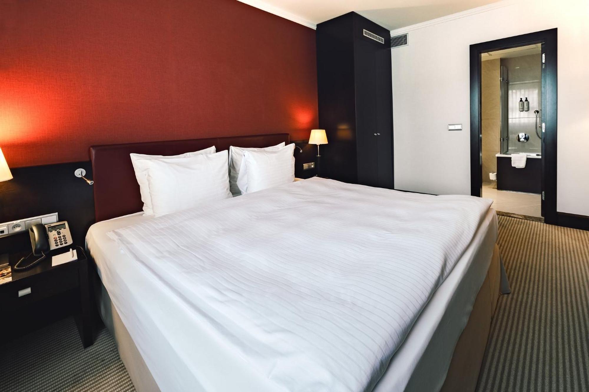 Crowne Plaza Bratislava By Ihg Hotel Luaran gambar