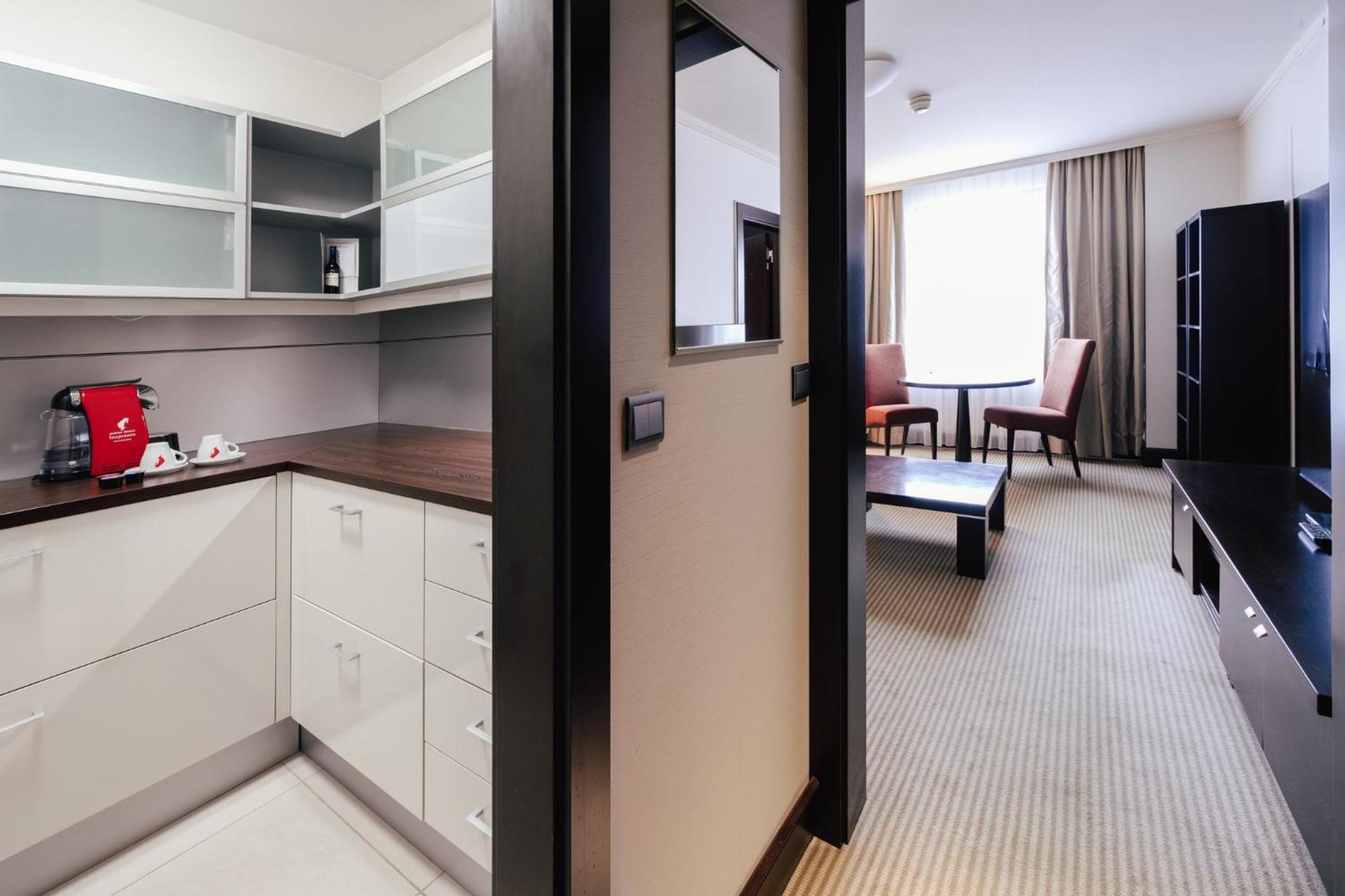 Crowne Plaza Bratislava By Ihg Hotel Luaran gambar