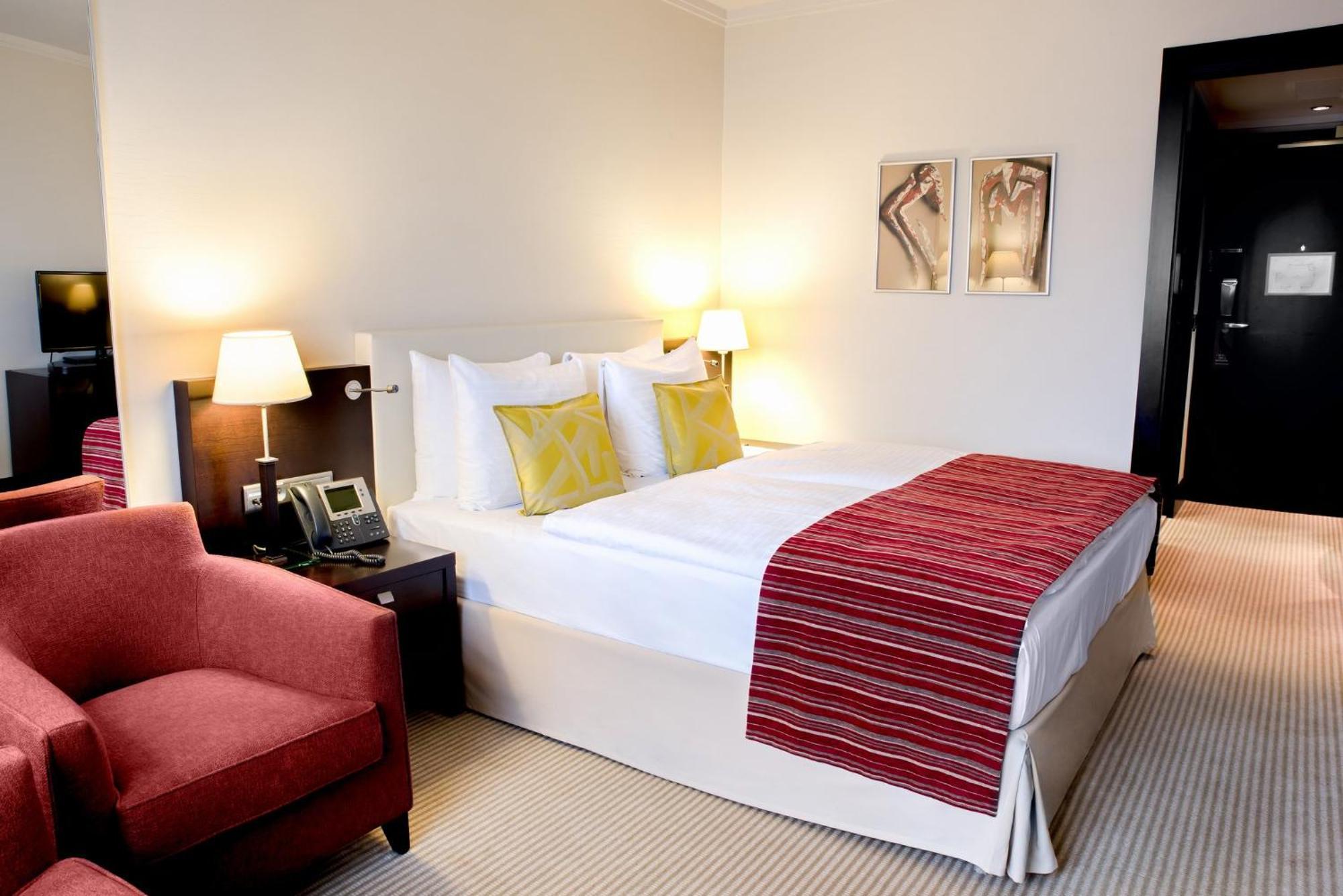 Crowne Plaza Bratislava By Ihg Hotel Luaran gambar