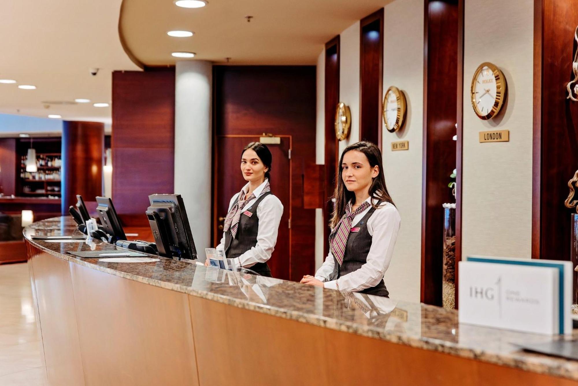 Crowne Plaza Bratislava By Ihg Hotel Luaran gambar