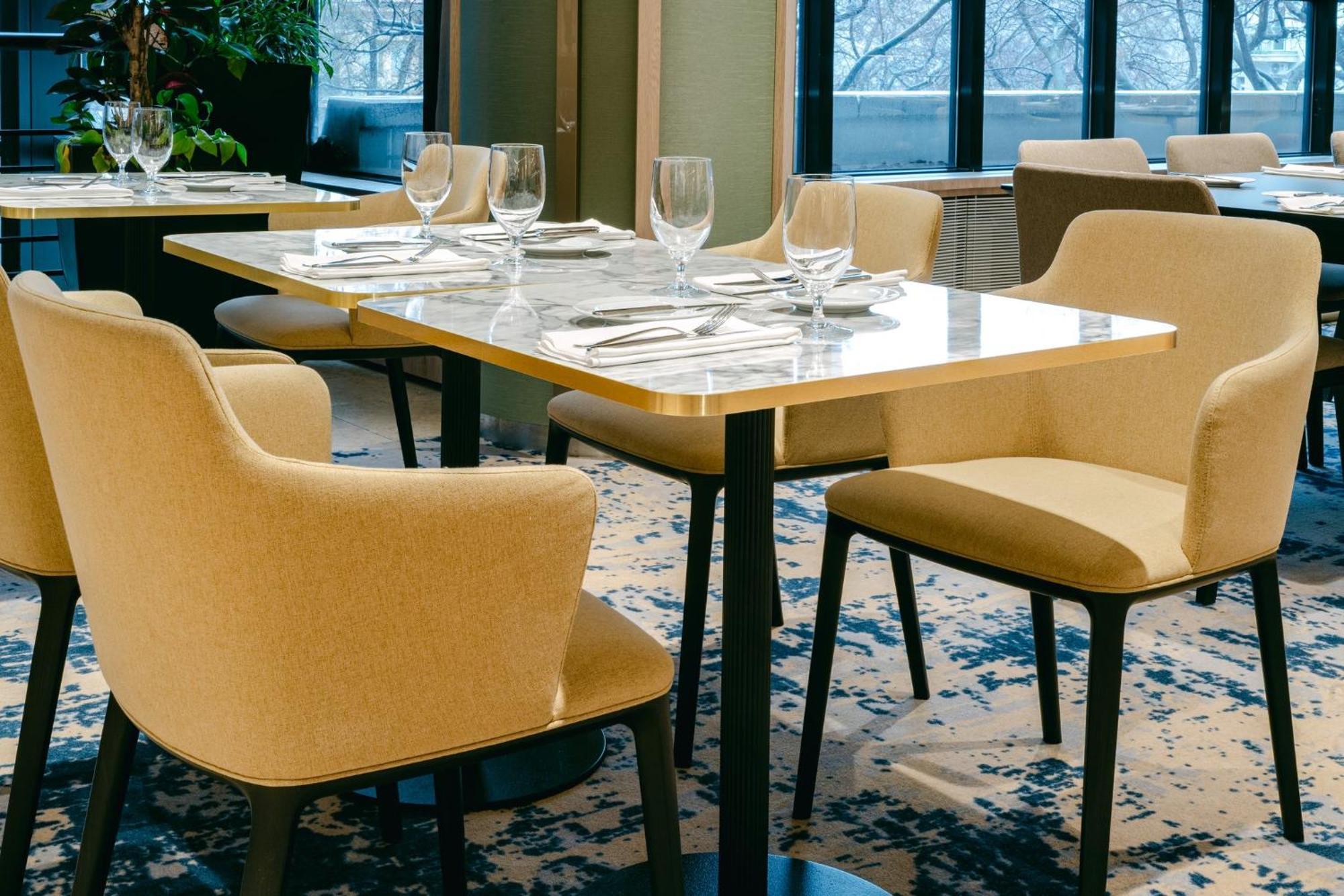 Crowne Plaza Bratislava By Ihg Hotel Luaran gambar