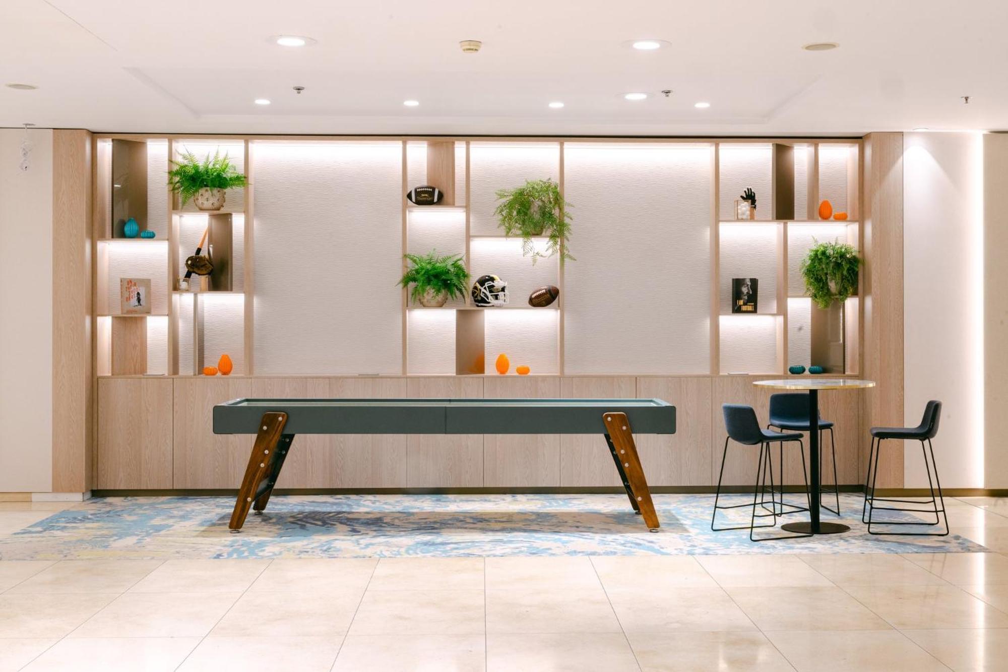 Crowne Plaza Bratislava By Ihg Hotel Luaran gambar