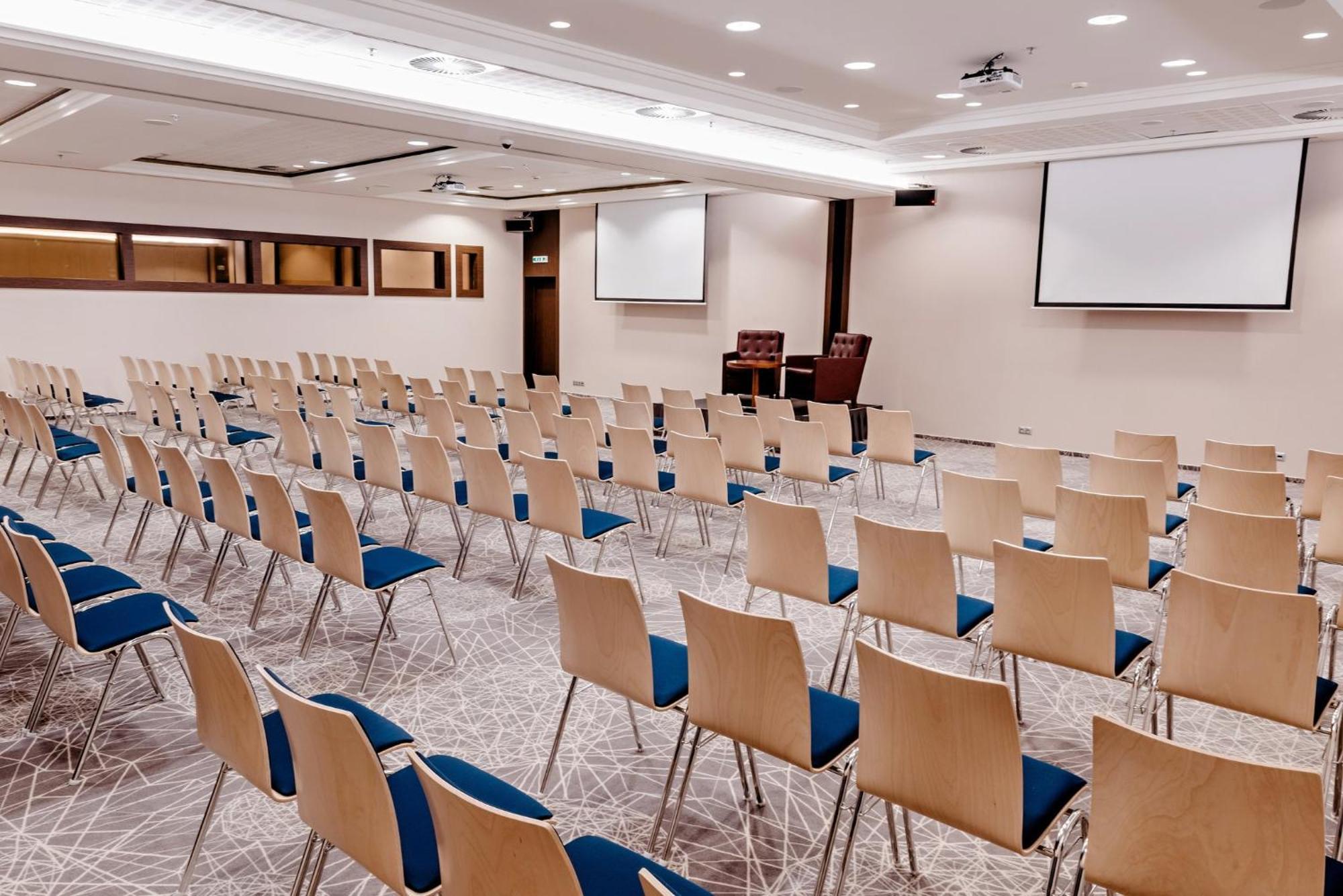 Crowne Plaza Bratislava By Ihg Hotel Luaran gambar