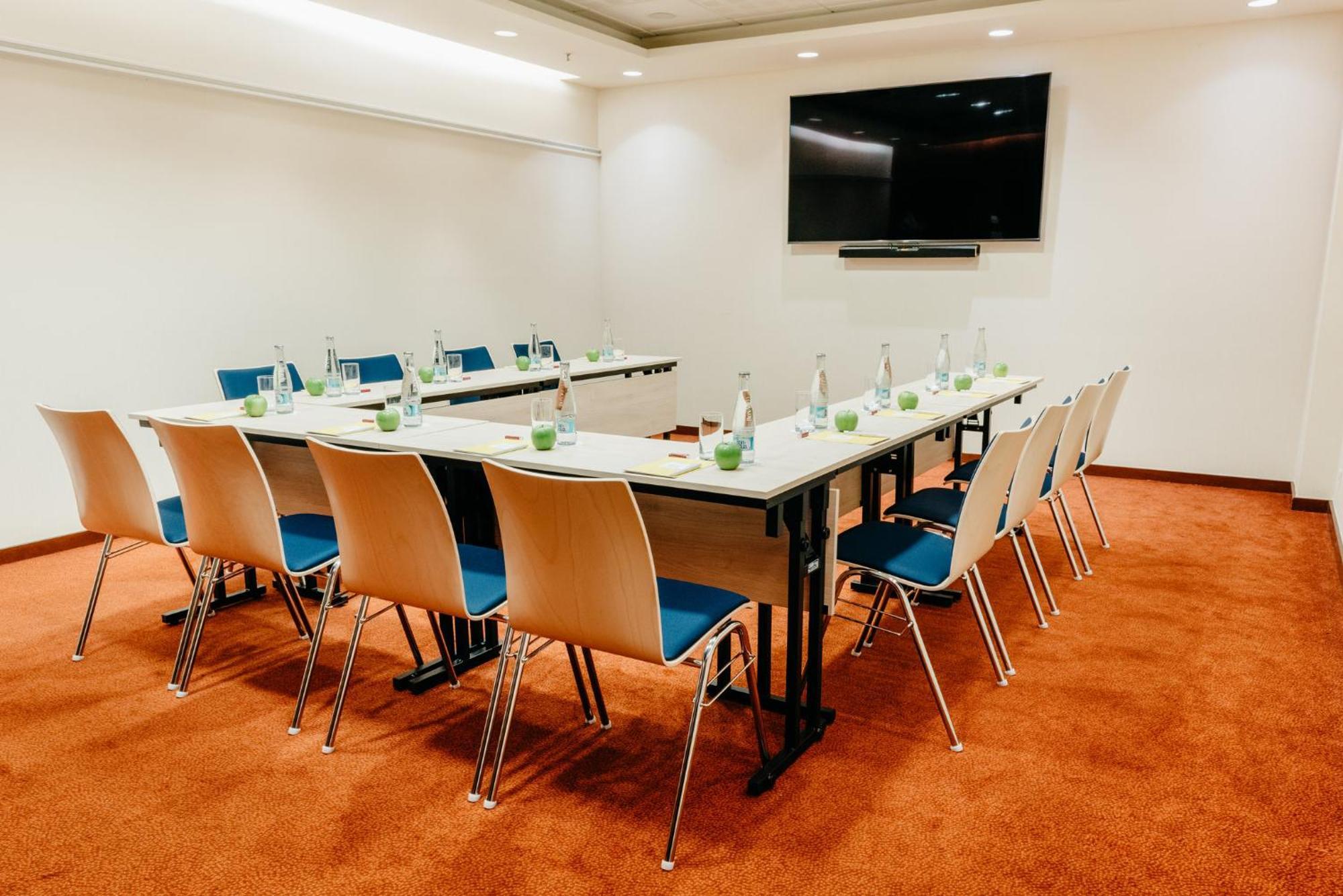 Crowne Plaza Bratislava By Ihg Hotel Luaran gambar