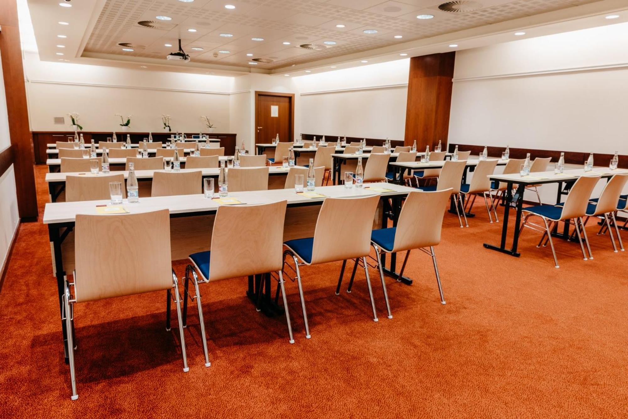Crowne Plaza Bratislava By Ihg Hotel Luaran gambar