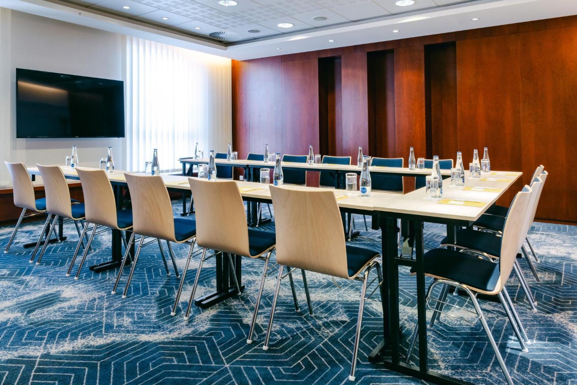 Crowne Plaza Bratislava By Ihg Hotel Luaran gambar